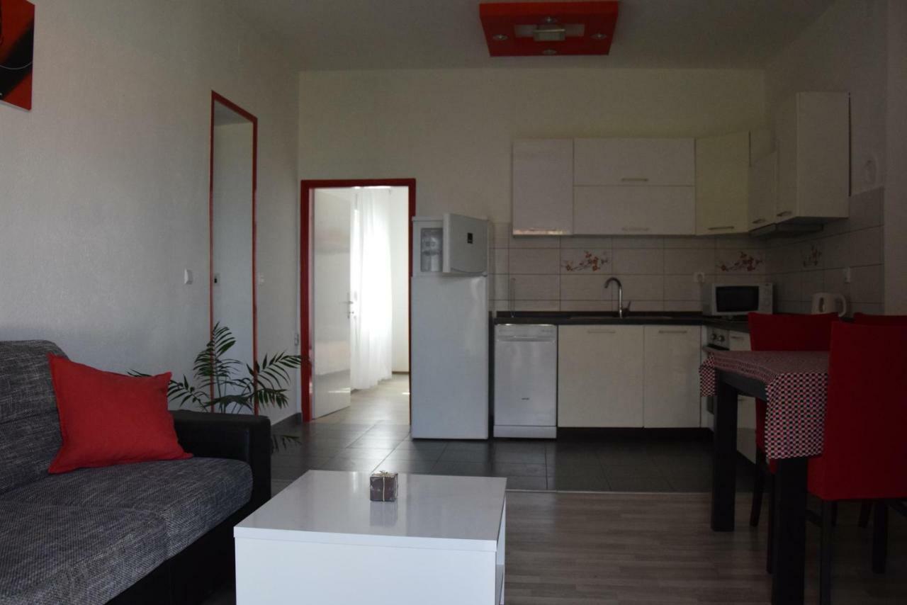 Apartamento Apartman Ana Sali Exterior foto